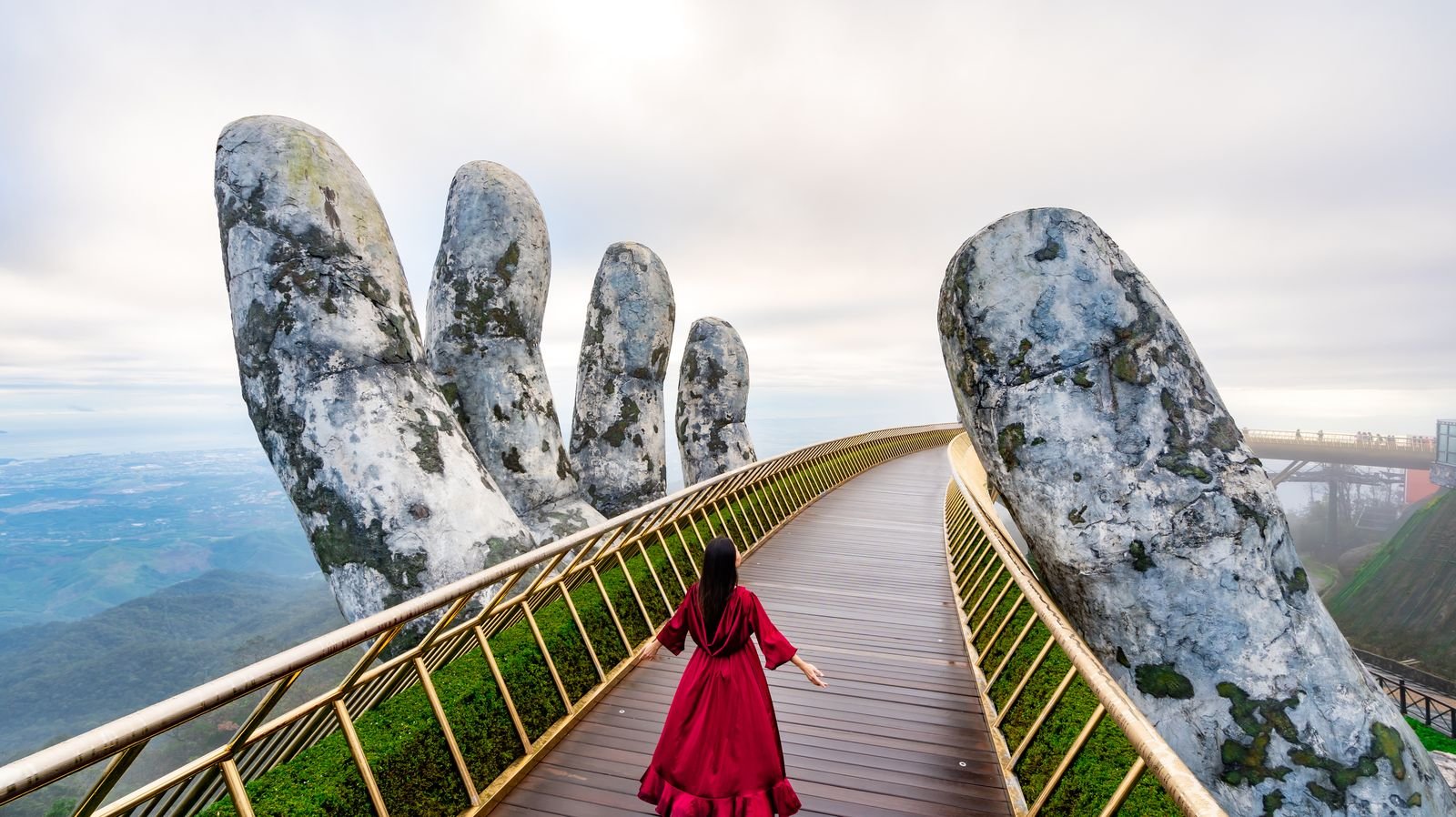 Golden Bridge, Da Nang